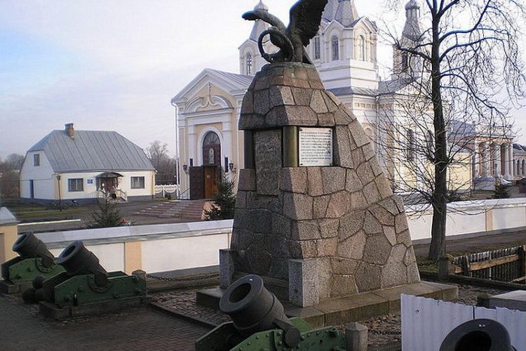 Памятник воинам 1812 г. в Кобрине