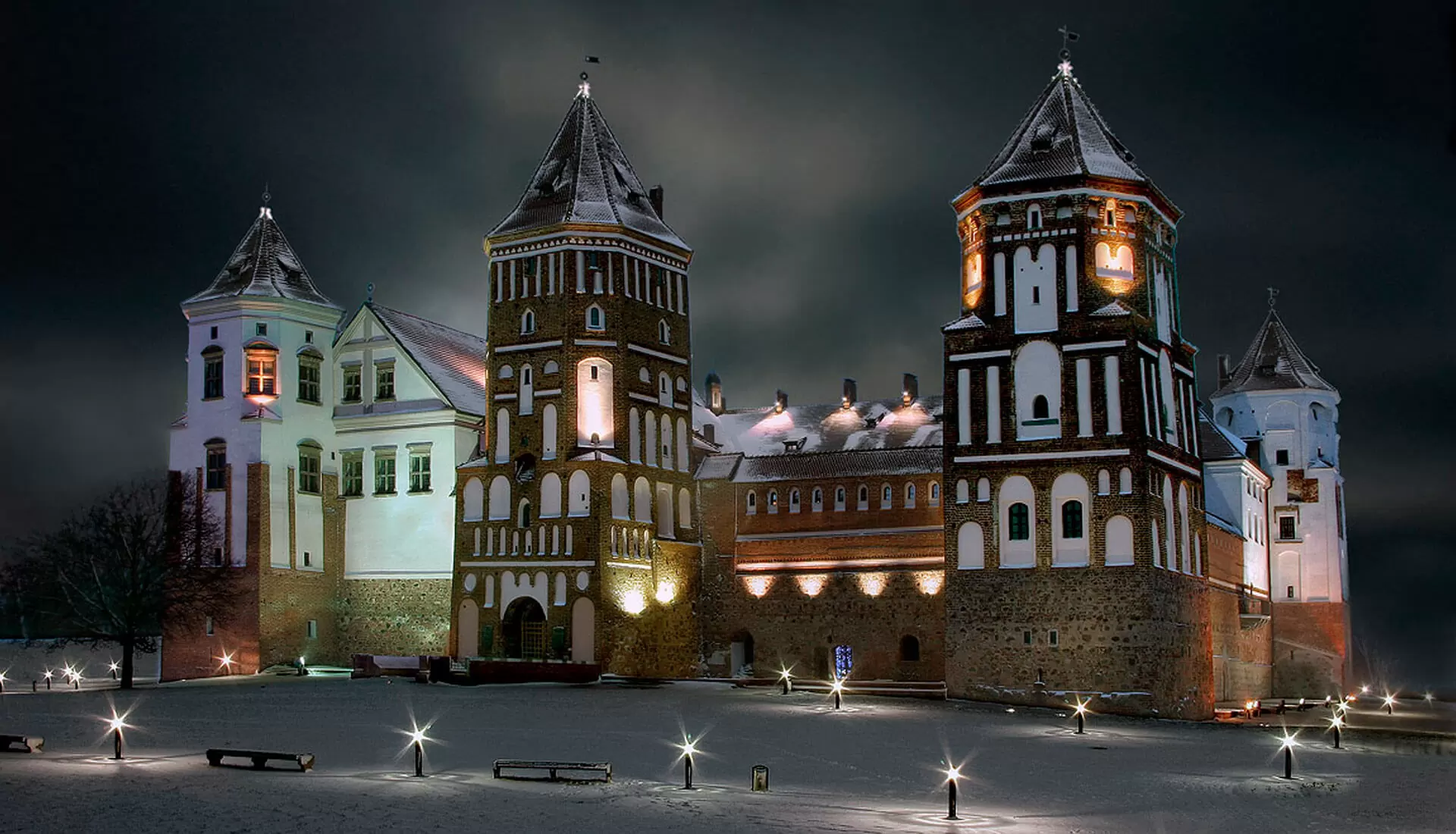Мирский замок зимой