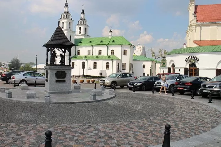 Минск. Площадь Свободы