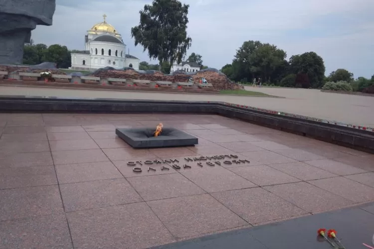 Брестская крепость. Вечный огонь