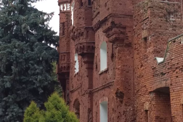 Брестская крепость. Холмские ворота