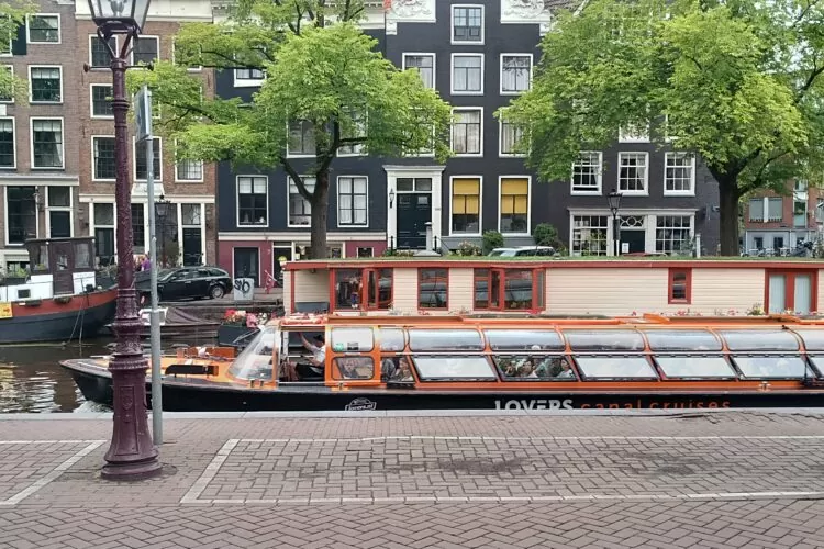 Берлин - Амстердам - парк цветов «Кёкенхоф» - Брюссель - Антверпен . Сателит Тревел